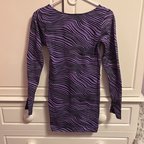 Motel Rocks Zebra Long-sleeve Dress - Picture 2 of 3